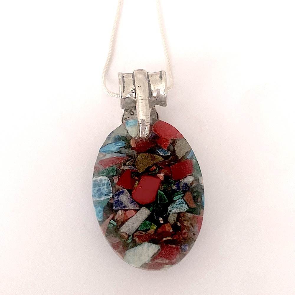 Beautiful, unique, copper red coral, 2 inch pendant on 925 marked 22 inch chain - Picture 4 of 4